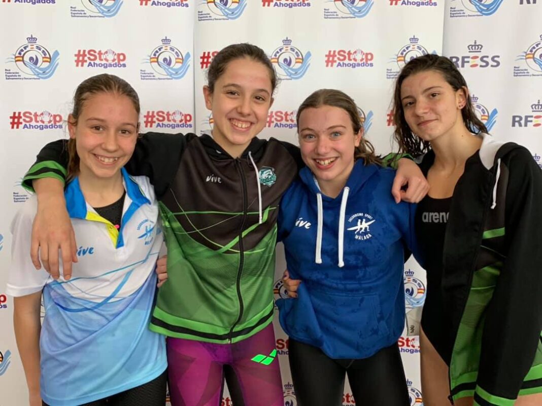Málaga Socorrismo Sport logró la mejor marca nacional en 4x50 metros natación con obstáculos en la categoría cadete femenina (Yaiza Esteban Camarillo, Nerea Grueso Peña, Alejandra Montalvo Bienvenido y Estefanía Carrasco Gousseva).