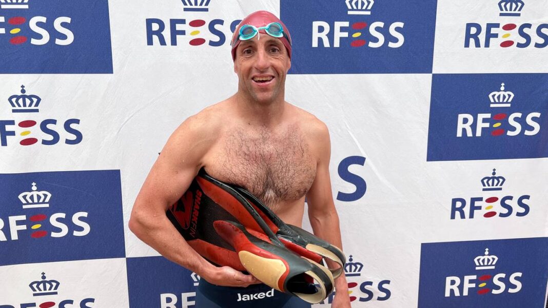 Logrado por Juan Martínez Martos (Club Loredo Surf Life Saving) - Récord de España 100 metros socorrista en categoría máster 45-49 (00:58:36 frente a 01:01:22).