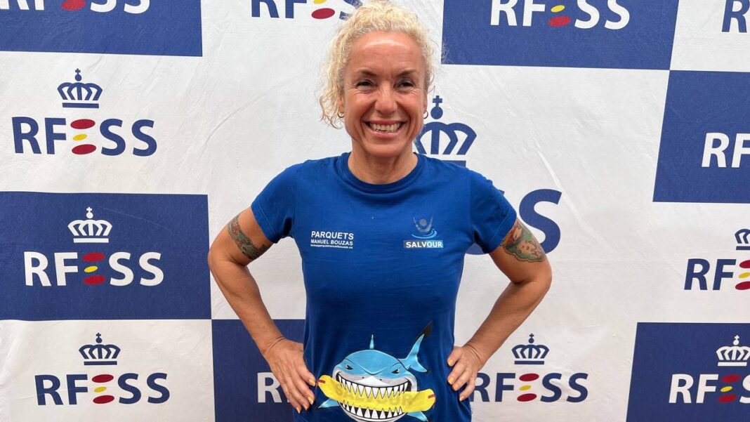 Logrado por Cristina García Colomo (Club Salvamento Ourense - SALVOUR) - Récord de España 100 metros natación con obstáculos en categoría máster 60-64 (01:22:85 frente a 01:23:76).