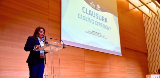 Isabel García Sanz, presidenta de la Comisión Gestora de la Real Federación Española de Salvamento y Socorrismo, durante su intervención en la clausura del IV Congreso Internacional de Prevención de Ahogamientos. Autor: Javier Sánchez/RFESS