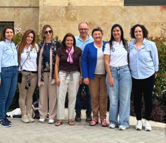 Participantes de la última reunión presencial del proyecto GREW celebrada en Madrid, a la que asistieron Isabel García Sanz, presidenta de la Comisión Gestora de la Real Federación Española de Salvamento y Socorrismo, María Victoria García Sanz, miembro de la Comisión de Prevención, y Ana Domínguez Pachón, directora de Eventos./RFESS