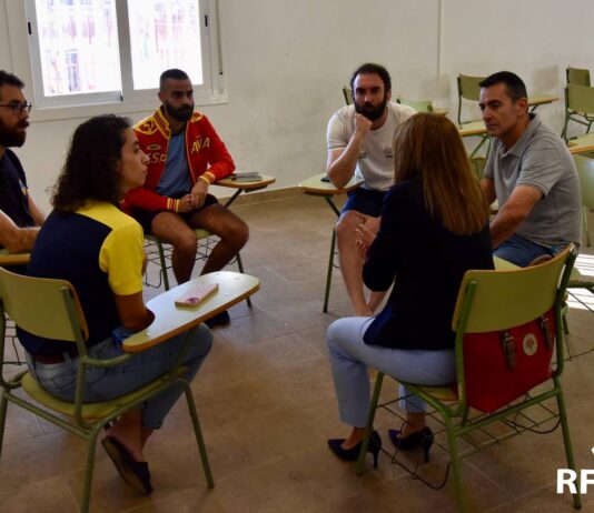 Momento de la reunión entre las Federaciones Española y de Ia Comunidad Valenciana con los clubes afectados por la dana en Valencia en el marco de la III Spanish Cup. AUTOR: Javier Sánchez-RFESS