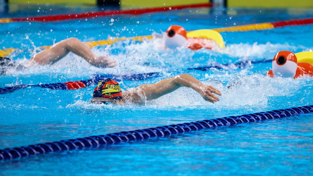 Un socorrista español disputa una de las pruebas de salvamento y socorrismo durante los World Games Series de Chengdú (China)./TWGS2025
