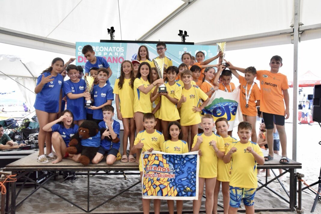 Pódium de la clasificación conjunta de la categoría alevín del XX Campeonato de España Alevín de salvamento y socorrismo celebrado en Castelló de la Plana. Autor: Javier Sánchez-RFESS
